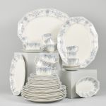 1054 8525 DINNERWARE